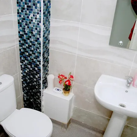 Do Castelo Hostel *